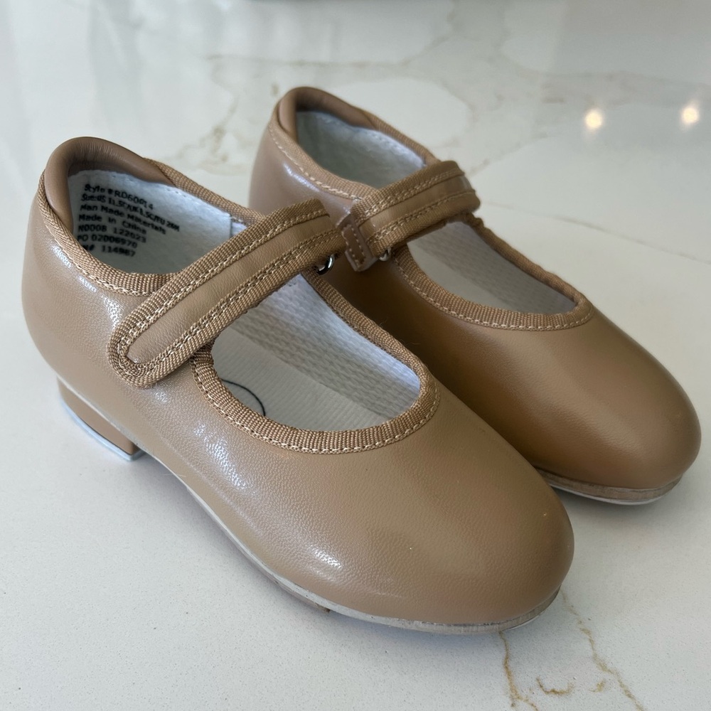 LIKE NEW Revolution Dancewear Easy-On Student Tap Shoes Tan - Toddler size 9.5